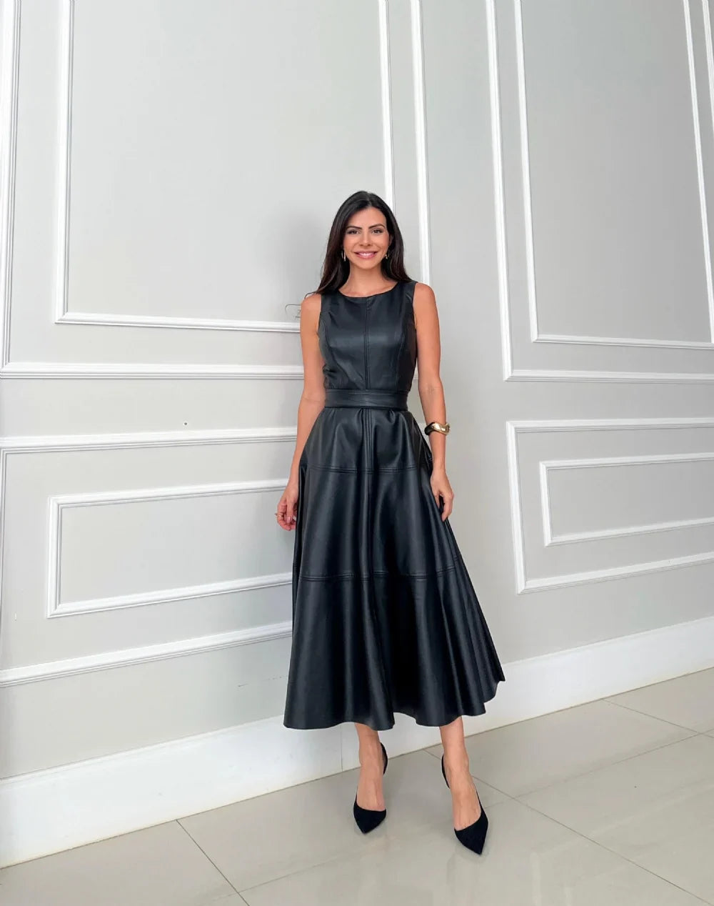 Bnita - Sleeveless Faux Leather Midi Dress