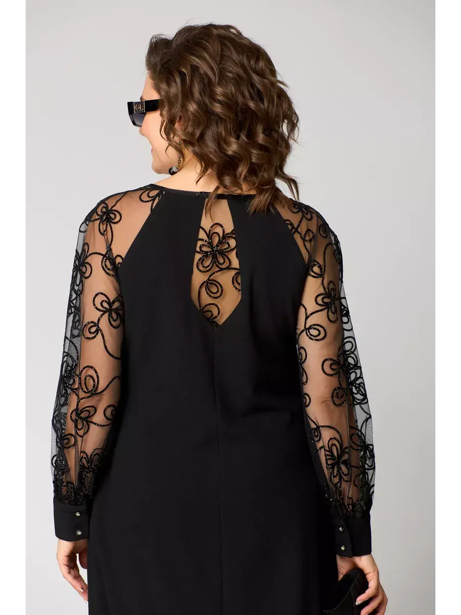 Helena™ | A dress that emphasises femininity