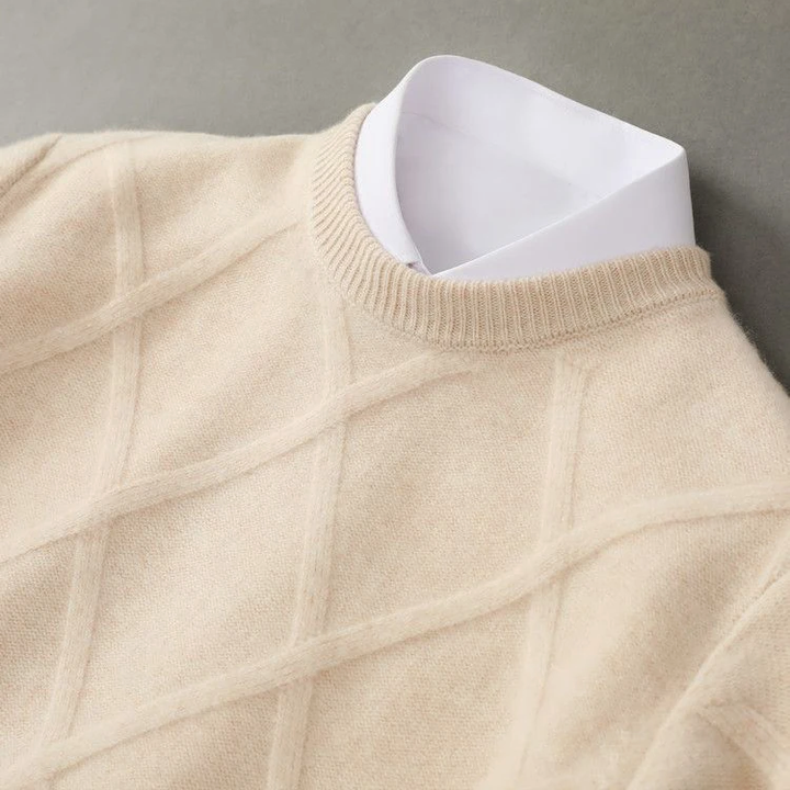 James - Sweater
