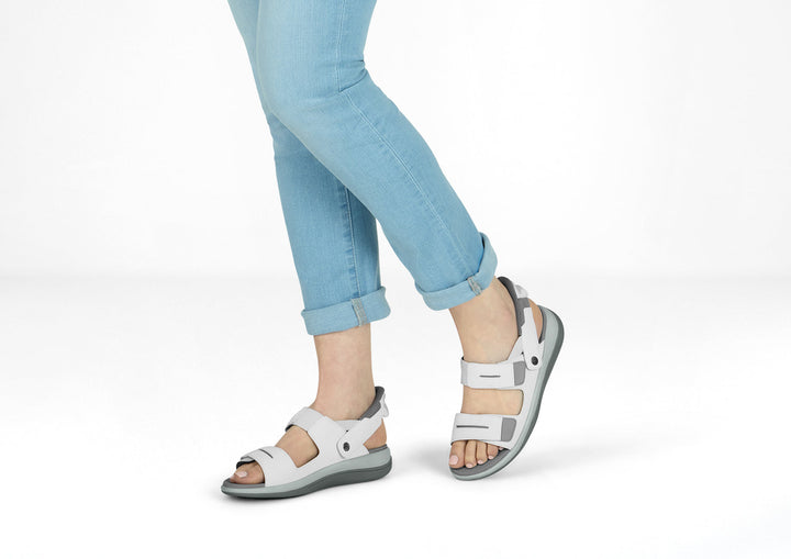 Luna - The lightweight comfort sandal for active summer days