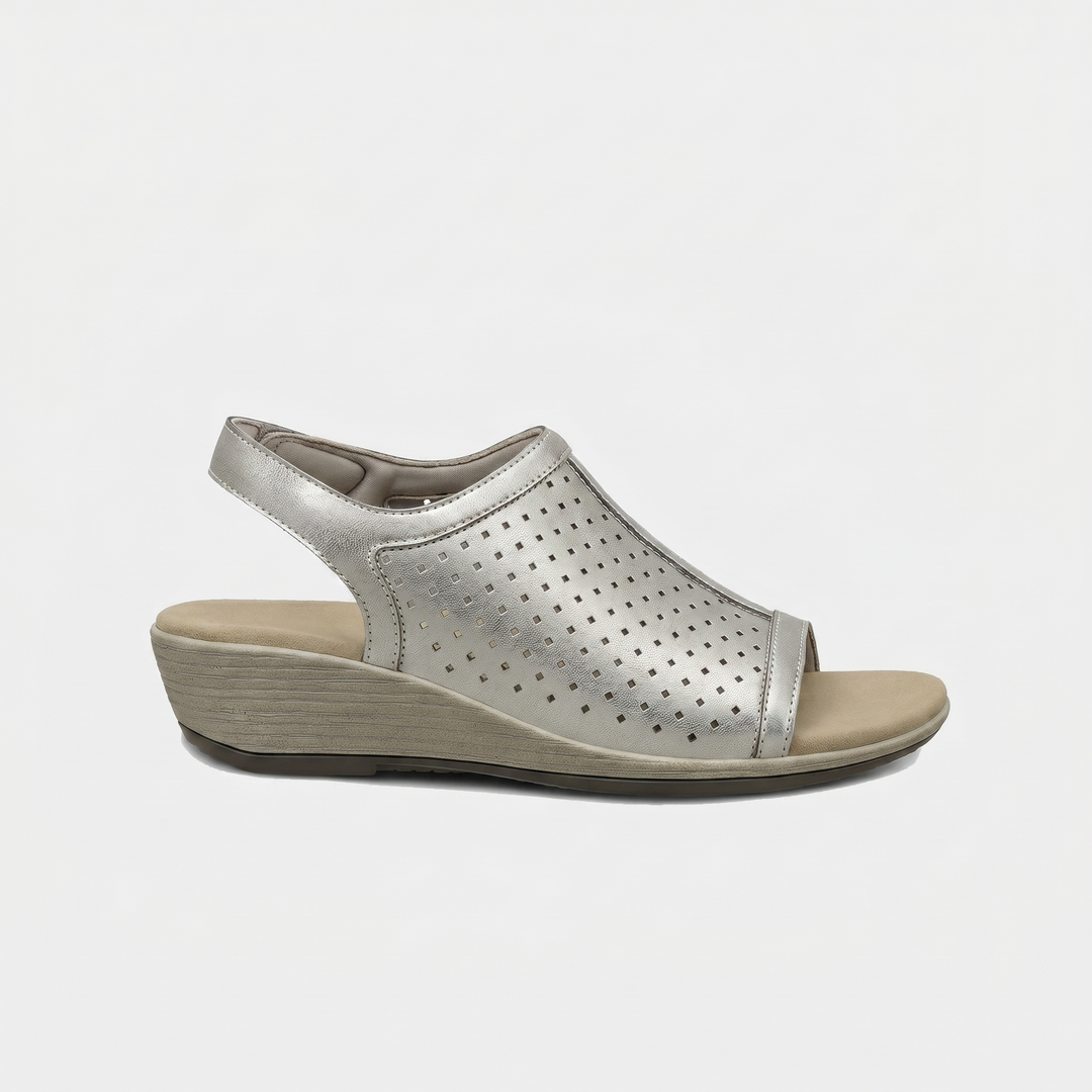 Hazel – Subtle Sophistication in Delicate Grey