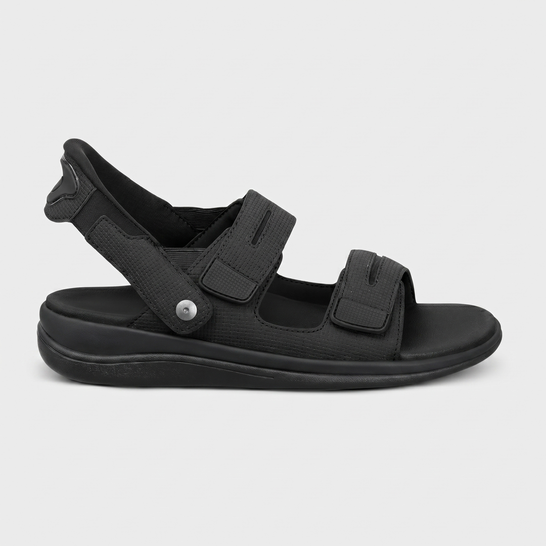 Luna - The lightweight comfort sandal for active summer days